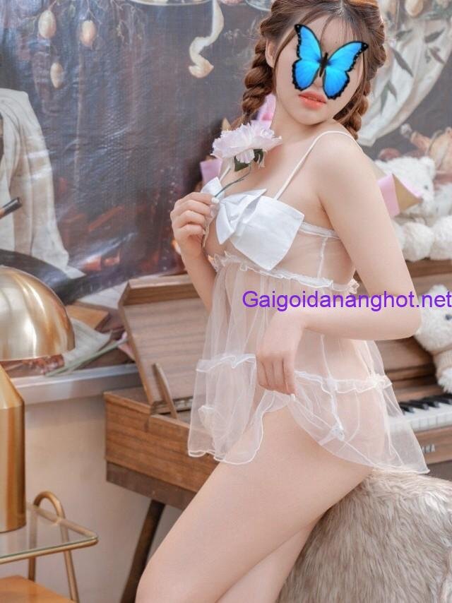 Phạm My – Gái Gọi Quận 7 TP. HCM Xinh Ngon Nuột Nà, Vú Ngon Bím Múp Húp Rất Phê!